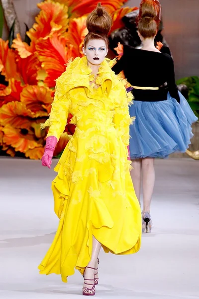 Look 4